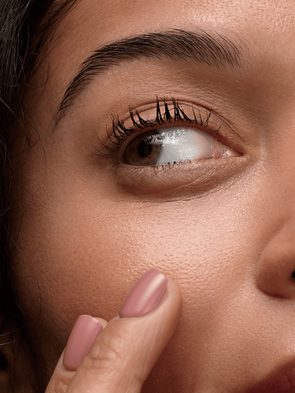 Luminous Eye Corrector Concealer with Peptides, Snow Mushroom Extract with Broad-Spectrum SPF 41